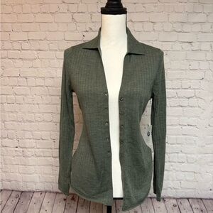 Abercrombie + Fitch     100% MERINO WOOL Ribbed Button-Up Women's Top